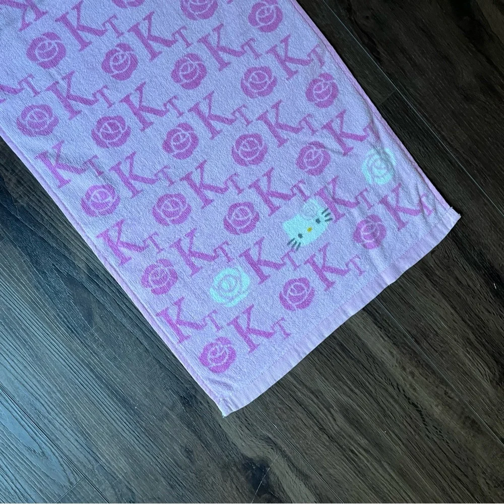 Sanrio Pink Hello Kitty Rose Floral 100% Cotton Hand Face Towel NEW